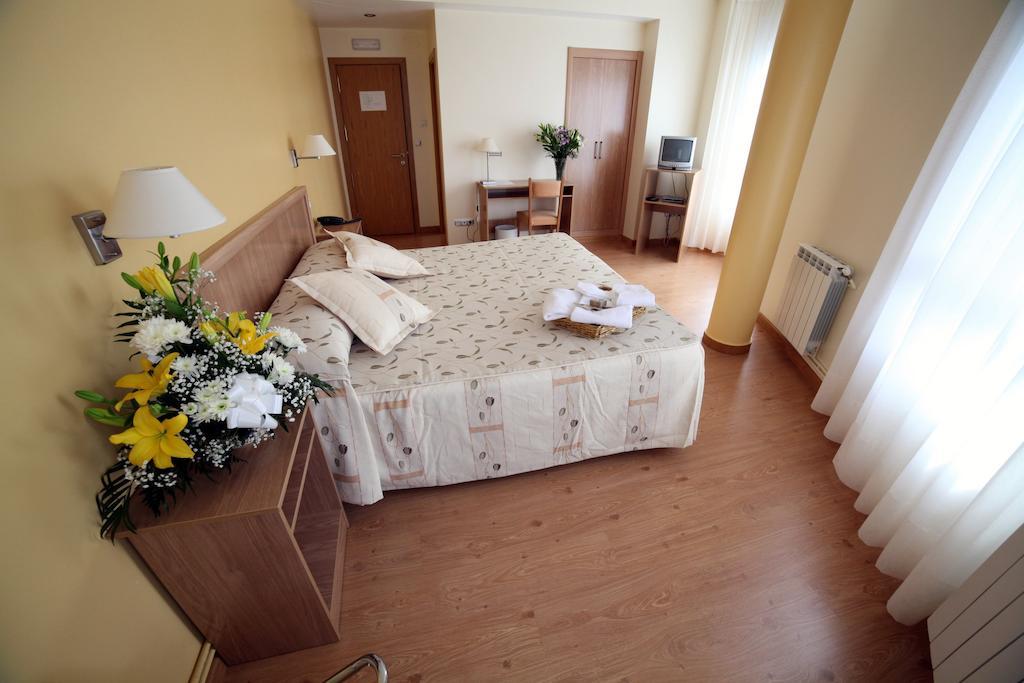 Hotel Rio Ulla Monterroso Eksteriør billede